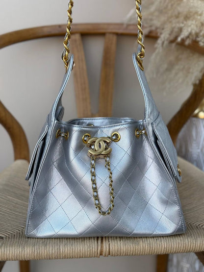 CHANEL

22cm
360 dhs✅

25cm
380 dhs✅

33cm
400 dhs✅

Top quality 
With box🎁

Zain167
♥️♥️♥️