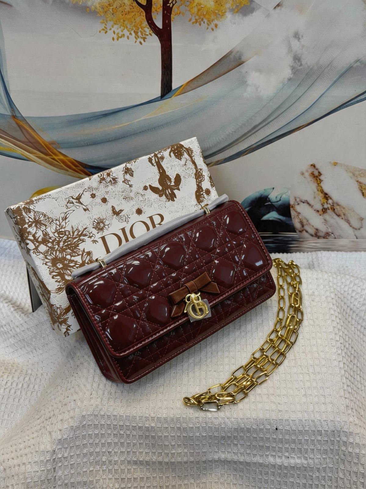 DIOR

Best quality 
with box

105 dhs🇦🇪🇦🇪


size 21CM

Zain290
♥️♥️♥️