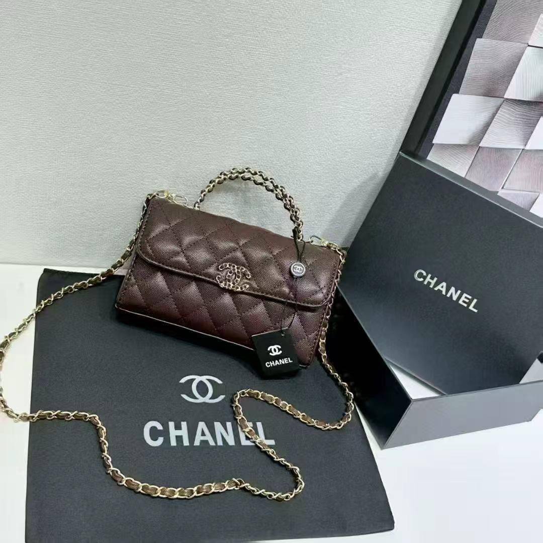 Hermes
25*18*10 cm

With box 
🎁🎁🎁

80 dhs❣️

Zain17
♥️♥️♥️