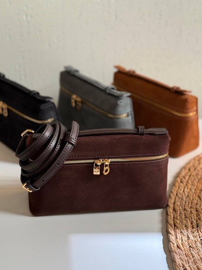 LORO PIANA
20cm
340 dhs🇦🇪🇦🇪
Top quality 
With box🎁

Zain167
♥️♥️♥️
