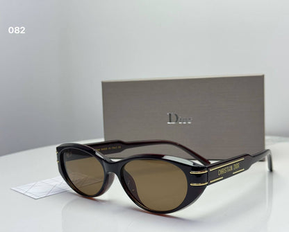 Dior

Good quality 
65 dhs🇦🇪🇦🇪

Zain182
♥️♥️♥️