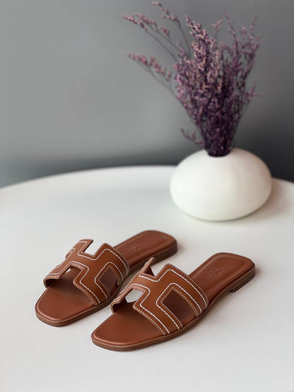 Hermes🌹
Size 36_41
Super high quality* 
380 dhs🪙🌨️

Zain176
♥️♥️♥️