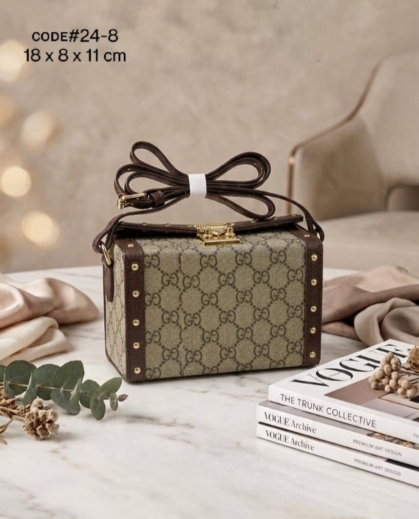 GUCCI ᴛʀᴜɴᴋ ᴄʟᴀssɪᴄ
ᴄʀᴏss ʙᴏᴅʏ ʙᴀɢ
ᴡɪᴛʜ ʟᴏɴɢ ʙᴇʟᴛ sᴛʀᴀᴘ
ɢᴏʟᴅ ʜᴀʀᴅᴡᴀʀᴇ
sɪᴢᴇ: 18 cm

75 dhs🇦🇪

Zain31
♥️♥️♥️