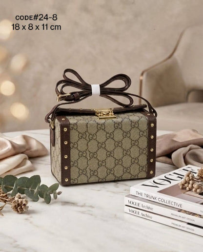 GUCCI ᴛʀᴜɴᴋ ᴄʟᴀssɪᴄ
ᴄʀᴏss ʙᴏᴅʏ ʙᴀɢ
ᴡɪᴛʜ ʟᴏɴɢ ʙᴇʟᴛ sᴛʀᴀᴘ
ɢᴏʟᴅ ʜᴀʀᴅᴡᴀʀᴇ
sɪᴢᴇ: 18 cm

75 dhs🇦🇪

Zain31
♥️♥️♥️
