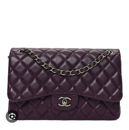 CHANEL 
GOOD QUALITY 
130 dhs🇦🇪🇦🇪
SIZE 28CM

Zain200
♥️♥️♥️