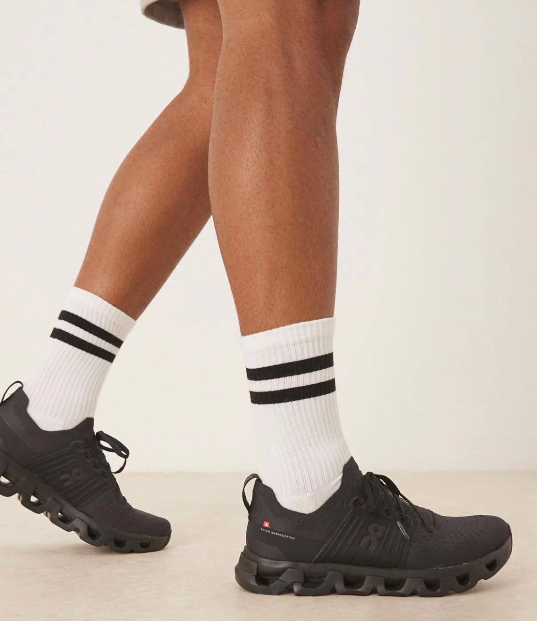 On Running Cloudswift 4 Black Eclipse，Size 36-45 ，
230 dhs👑

Zain18
♥️♥️♥️