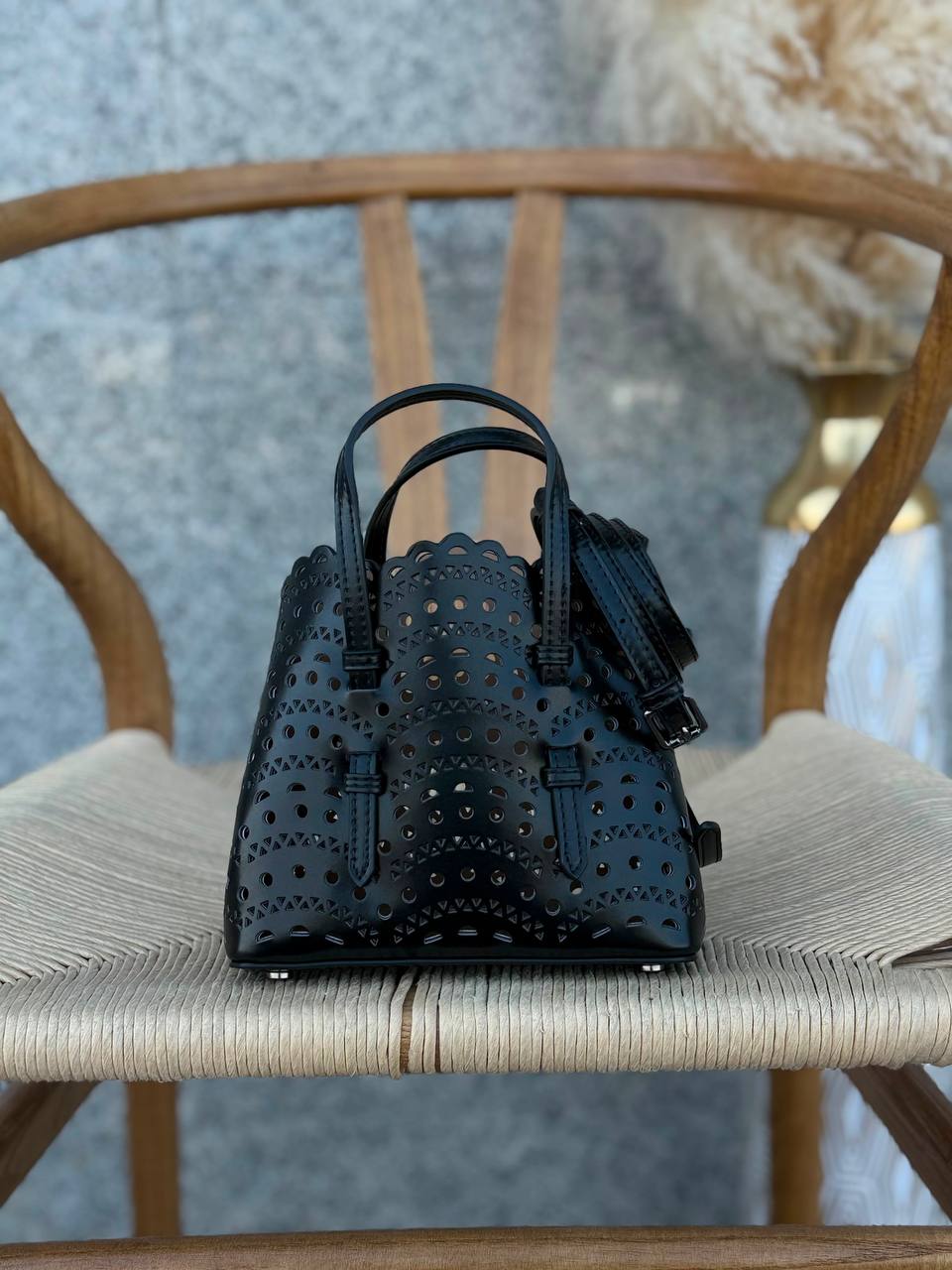ALAIA
17cm 300 dhs🇦🇪🇦🇪
20cm 310 dhs🇦🇪🇦🇪
Top quality 
With box🎁

Zain167
♥️♥️♥️