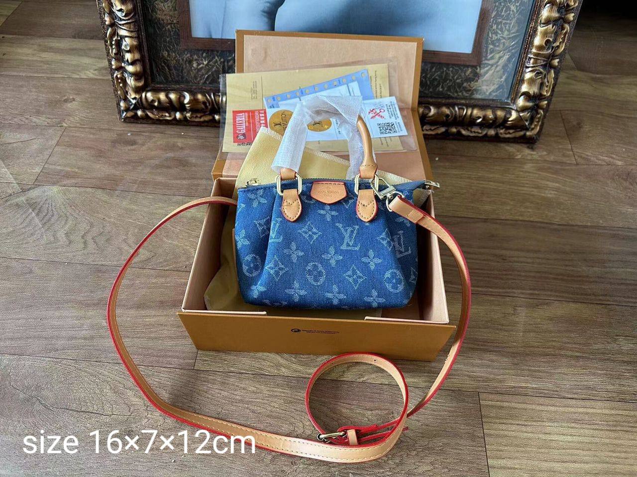 LV jean
85 dhs✅

with box
🎁🎁🎁

Zain42
♥️♥️♥️