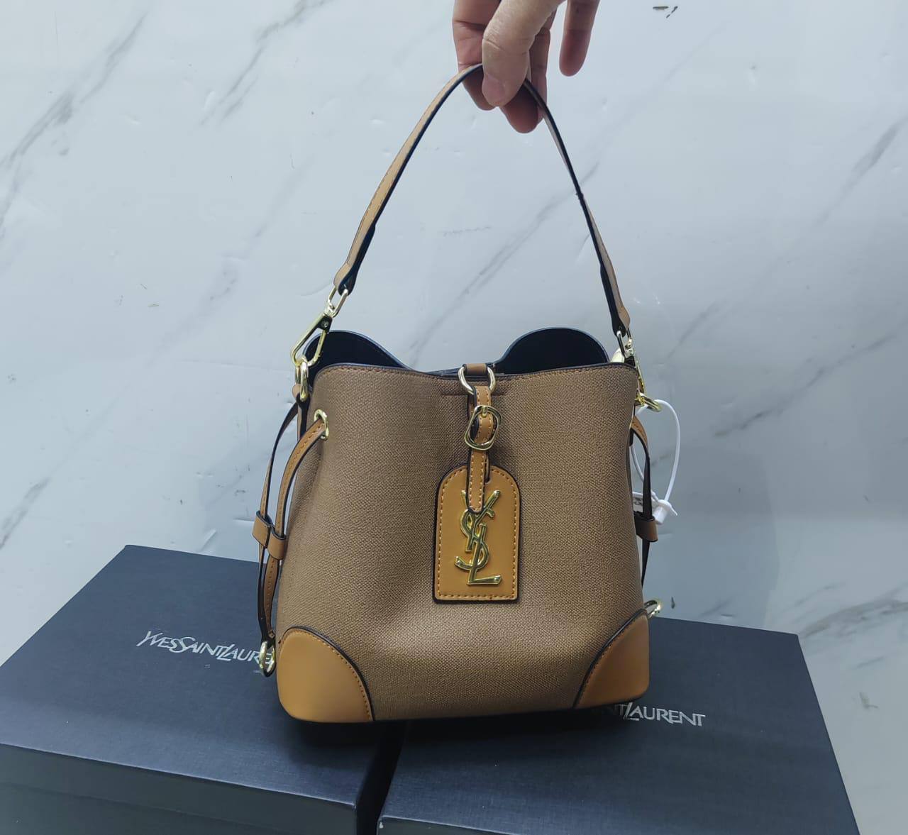 Bags

withbox 
🎁🎁🎁

110 dhs✅

Zain143
♥️♥️♥️