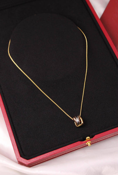 Cartier

TRINITY PENDANT, CUSHION-SHAPED

Super Master Quality 

85 dhs🇦🇪 with Normal Box

145 dhs🇦🇪 with original Box 
Zain209
♥️♥️♥️