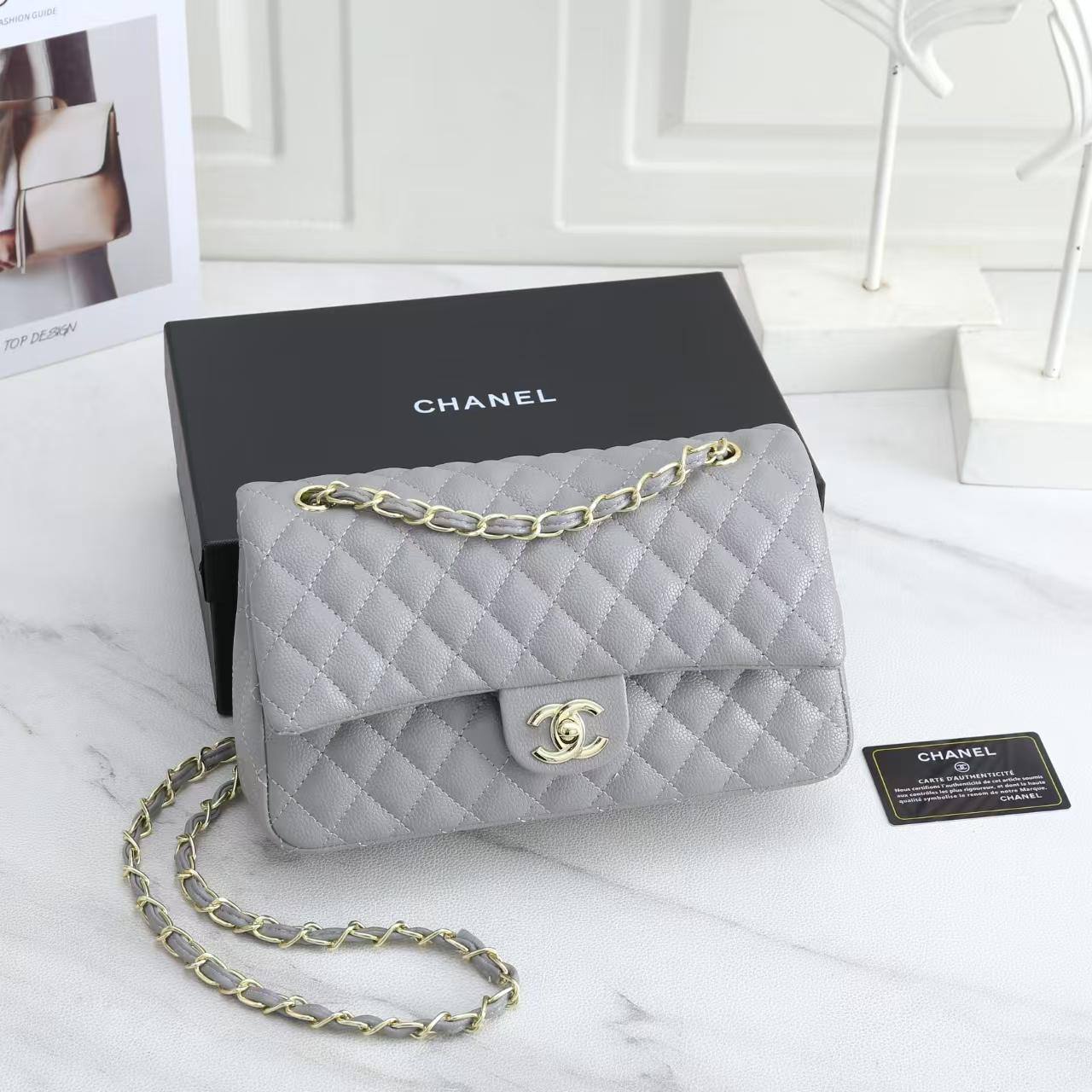 Chanel

withbox 
🎁🎁🎁

110 dhs🪙🌨️

Zain143
♥️♥️♥️