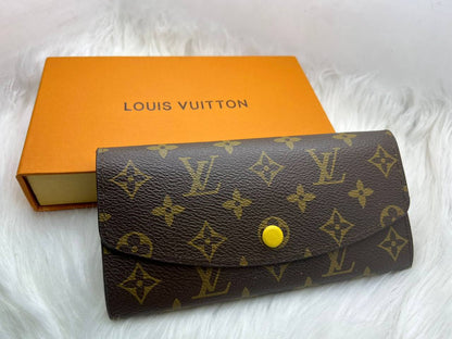 LV Wallets
45 dhs✅

Zain182
♥️♥️♥️