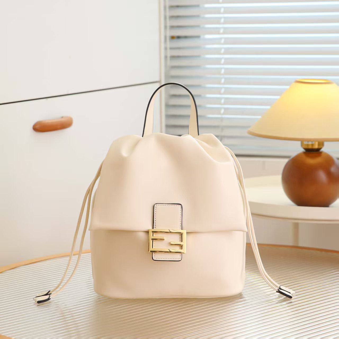 Fendi
110 dhs🪙🌨️

Zain186
Zain143
♥️♥️♥️