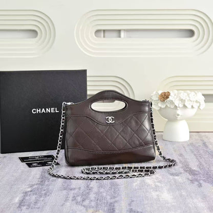 Chanel
withbox 
95 dhs🇦🇪🇦🇪

Zain143
♥️♥️♥️