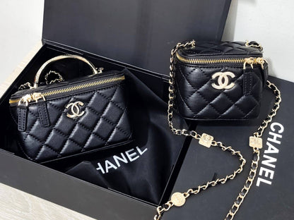 Chanel - Fendi - MK - Miu Miu
95 dhs🪙💕
high quality 

with box
🎁🎁🎁

Zain26
♥️♥️♥️