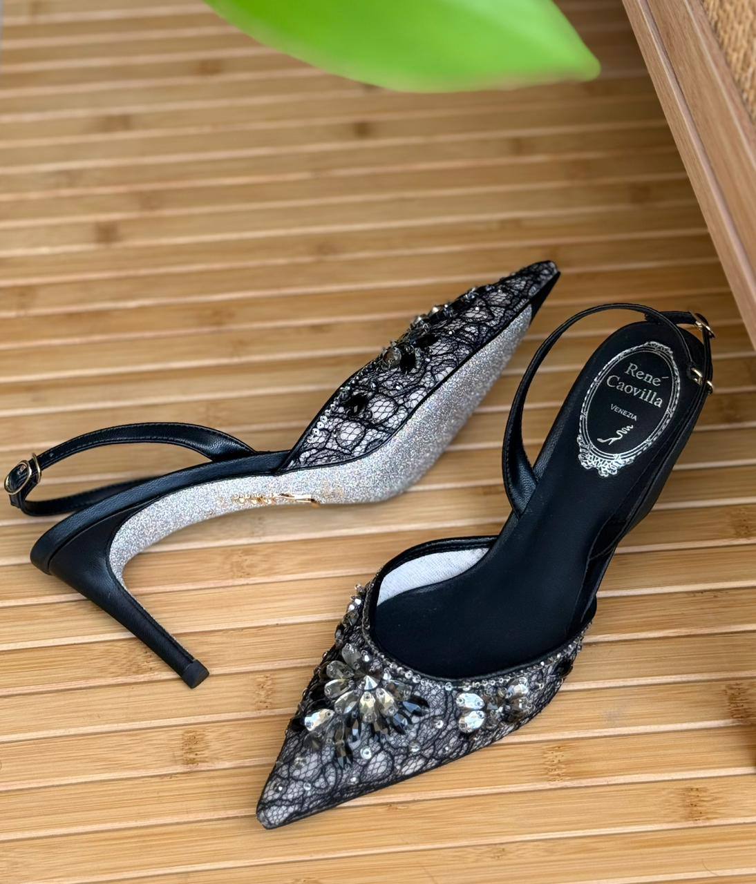 Rene Caovilla
Super Master
𝗦𝗶𝘇𝗲: 𝟯𝟲 𝘁𝗼𝗼 𝟰𝟭
490 dhs✅

Zain178
♥️♥️♥️