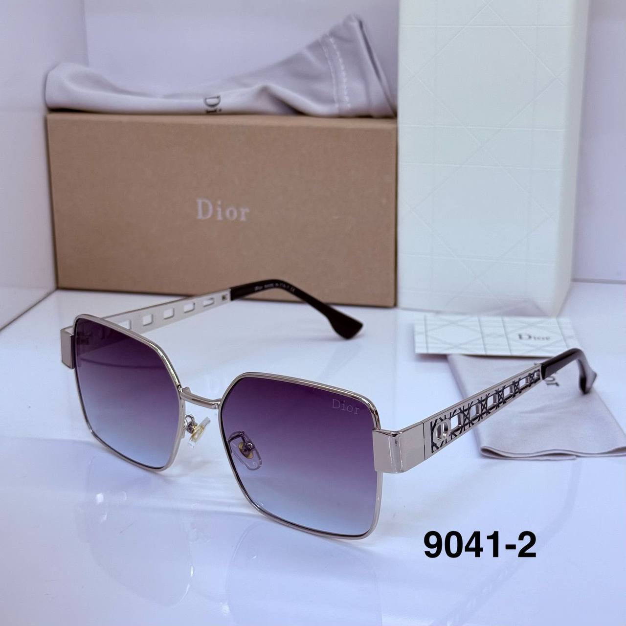 SUNGLASSES 🕶️
GOOD QUALITY 

50 dhs✅

WITHBOX
🎁🎁🎁

Zain40
♥️♥️♥️