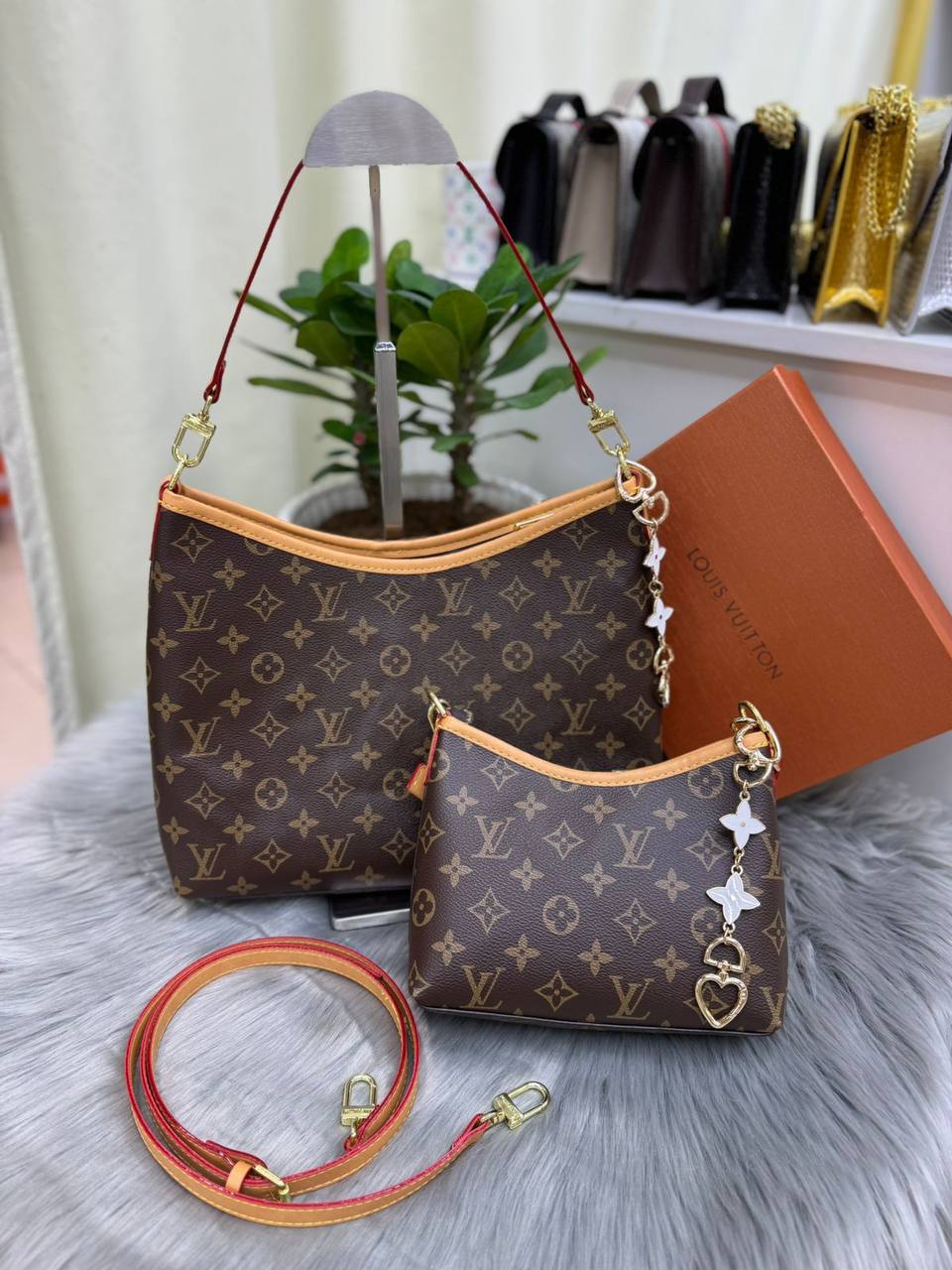 LV
BIG30CM   90 dhs🪙🌨️
small 20CM 85 dhs🪙🌨️

Zain51
♥️♥️♥️