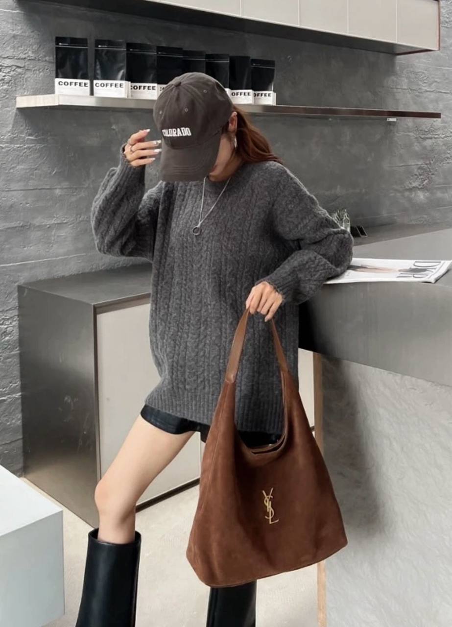 YSL
 GOOD QUALITY 
120 dhs✅

Zain39
♥️♥️♥️
