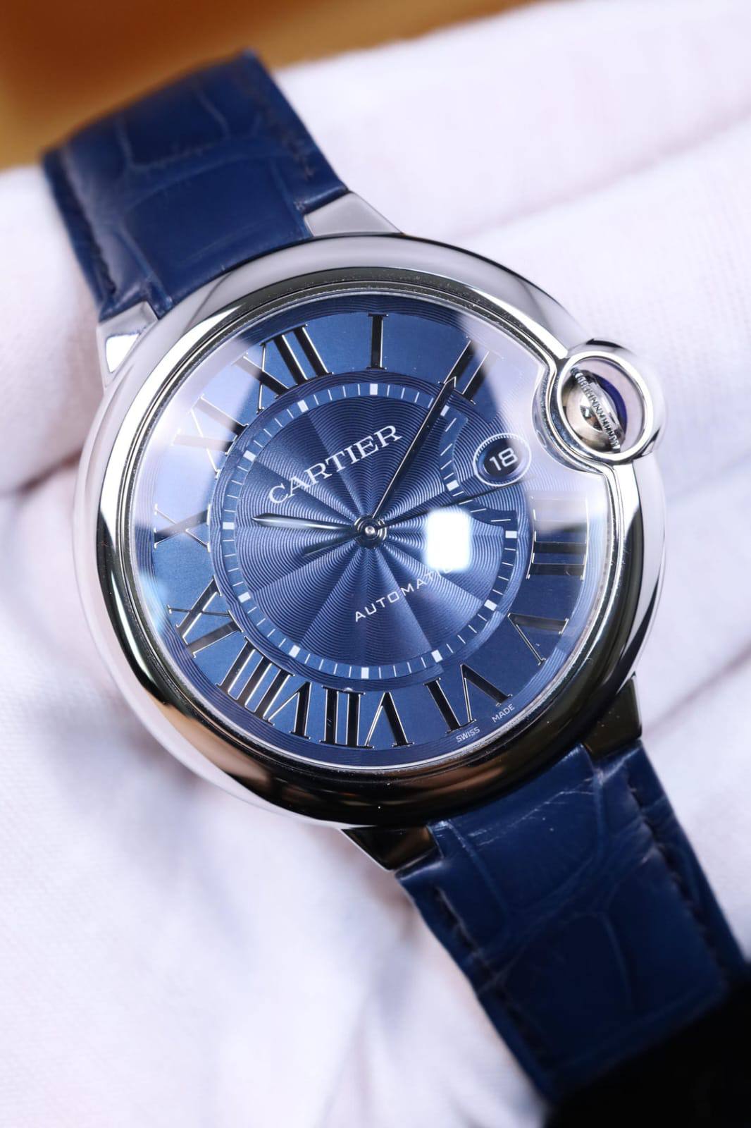 Cartier 

watch for men good quality automatic 
260 dhs🇦🇪🇦🇪

 ( size 41mm):

Zain59
♥️♥️♥️