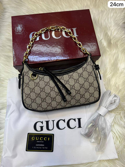 ❤️ Gucci Emblem
1⃣️ First quality +🎁
Size : 24 * 16  cm
85 dhs✅
with box🎁

Zain115
♥️♥️♥️