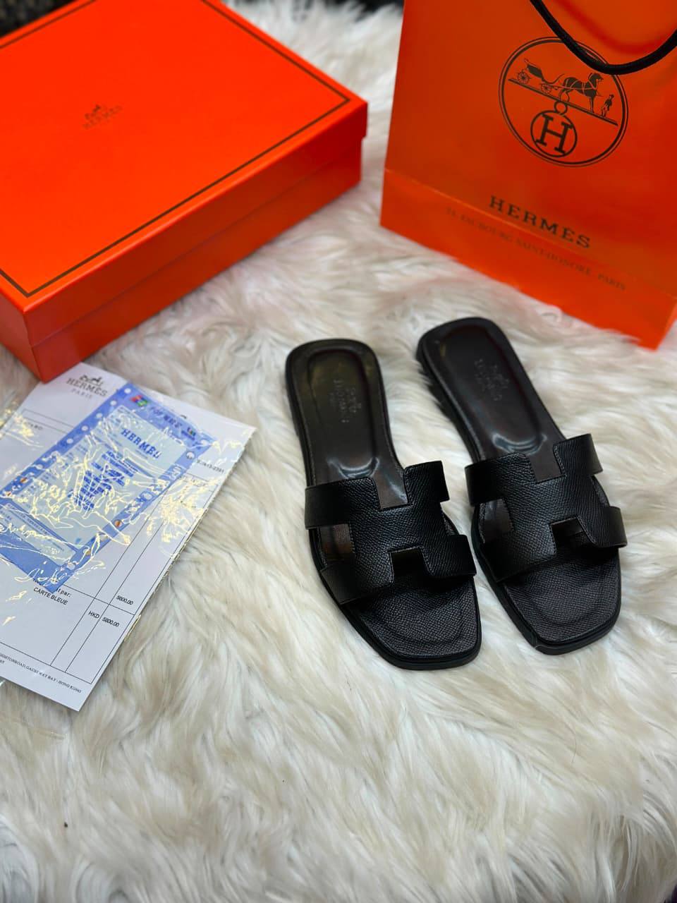 Hermes
Size :36 to 42
90 dhs💛

Zain241
♥️♥️♥️
