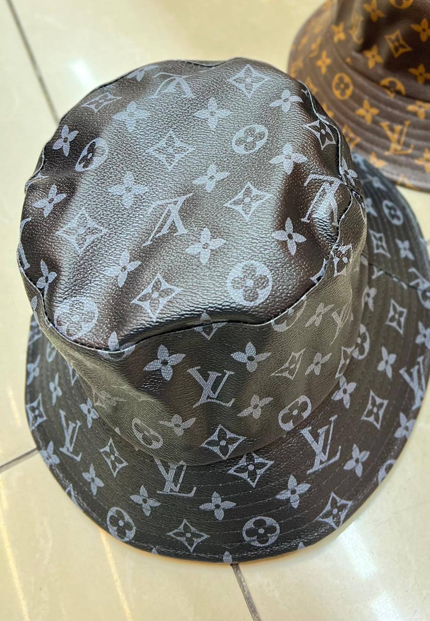 BUCKET HAT 

FREE SIZE 
70 dhs🇦🇪🇦🇪🇦🇪

Zain88
♥️♥️♥️