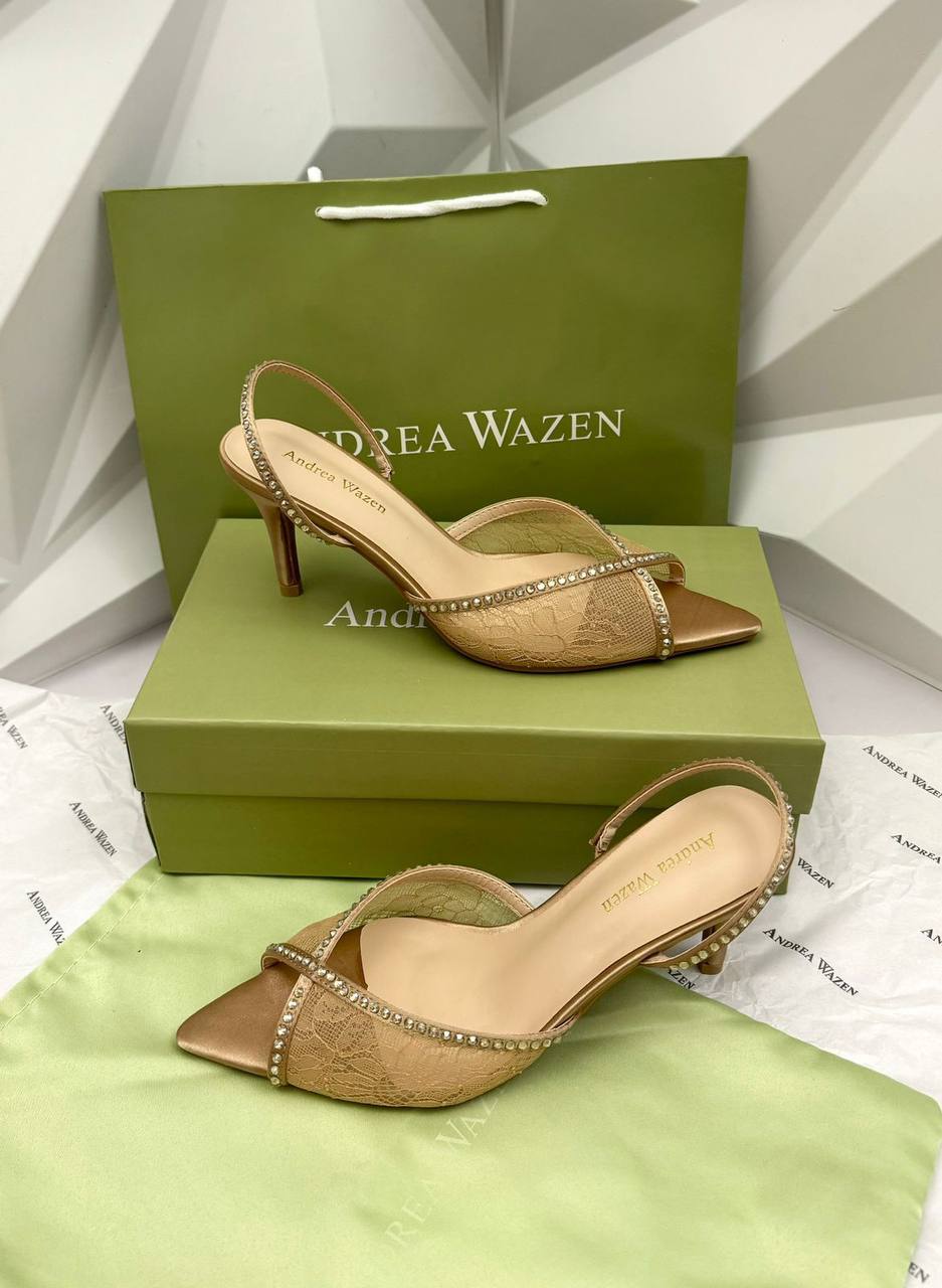 Andrea Wazen  😍
        Master quality 
Size 36-41  
230 dhs✅

Zain88
♥️♥️♥️