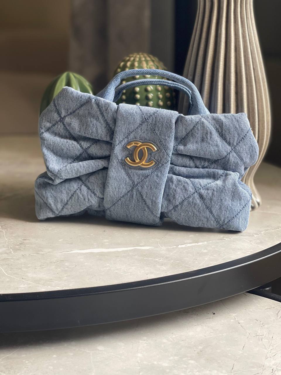 CHANEL ✨
Available original box 📦 
With full packing 🎀🎀
Super high quality 💥💥
For Price 👇 WTSP Text Zain 0568585901

Zain283
♥️♥️♥️