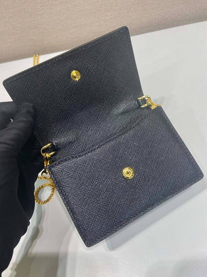 Prada Saffiano

Size:11cm
Black with hardware gold
super master

For Price 👇 WhatsApp✅
0568585901 
0507557372
0552275751 Owner Zain 👌

Zain325
♥️♥️♥️