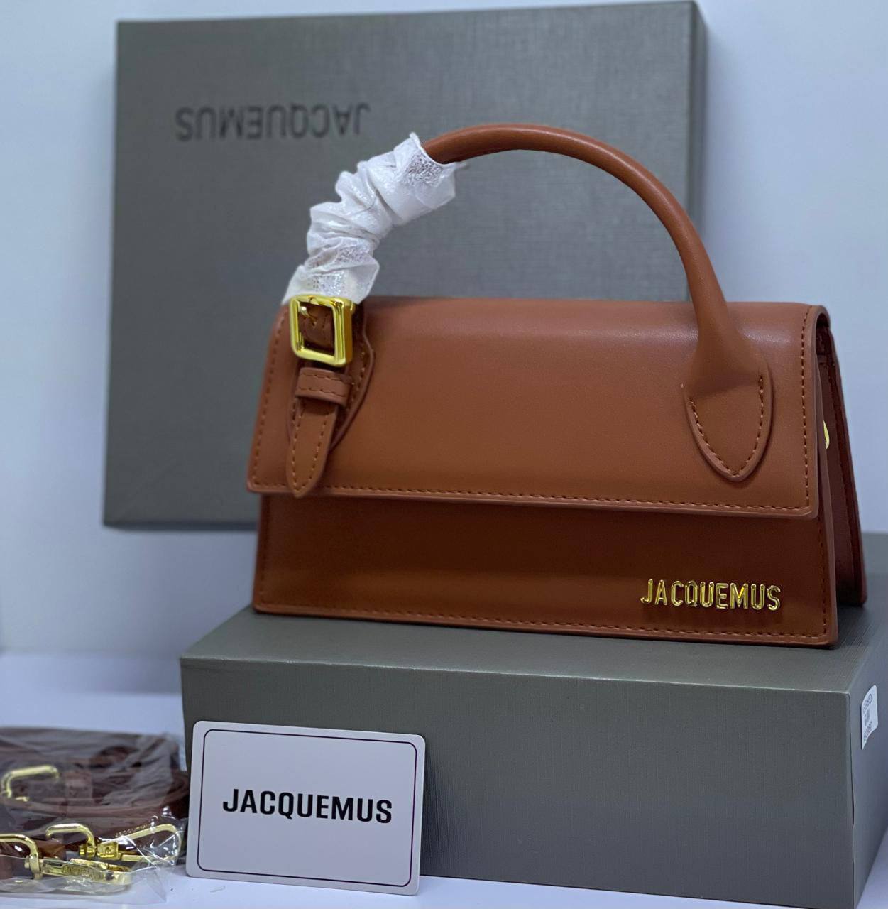 Jacquemus

95 dhs🗽

With box
🎁🎁🎁

Zain175
♥️♥️♥️