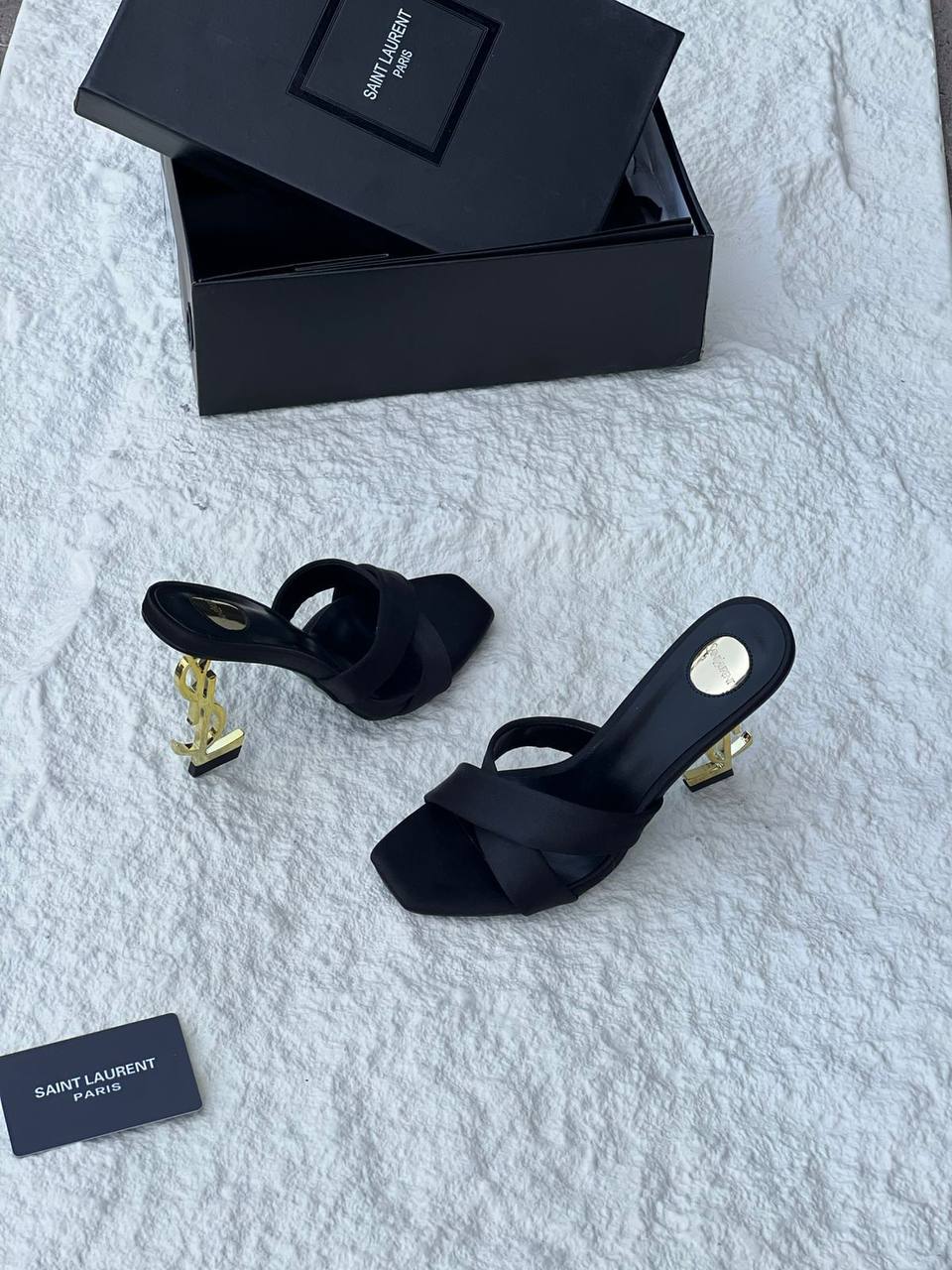 YSL
( 9𝗖𝗠 )
𝐇𝐢𝐠𝐡 𝐪𝐮𝐚𝐥𝐢𝐭𝐲💯 
𝐒𝐢𝐳𝐞 𝟑𝟔-𝟑𝟕-𝟑𝟖-𝟑𝟗-𝟒𝟎-𝟒𝟏 
120 dhs✅

Zain86
♥️♥️♥️