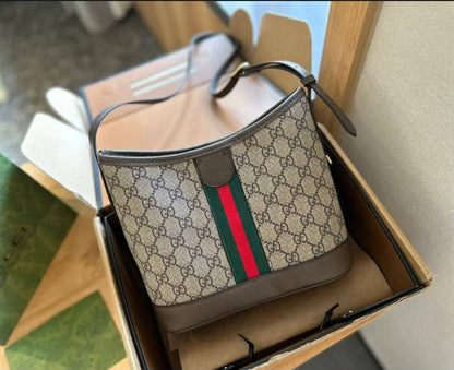 GUCCI
 COPY ONE
BIG SIZE(without box) 150 DHS✅
SMALL SIZE WITH BOX 140 DHS✅

Zain295
♥️♥️♥️