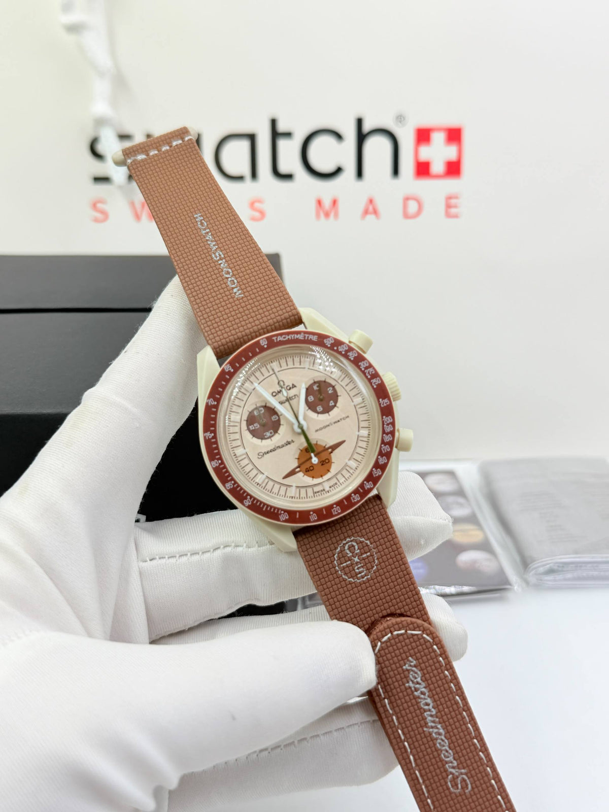 Moon swatch 

with original box 
85 dhs🇦🇪🇦🇪

Zain85 
♥️♥️♥️