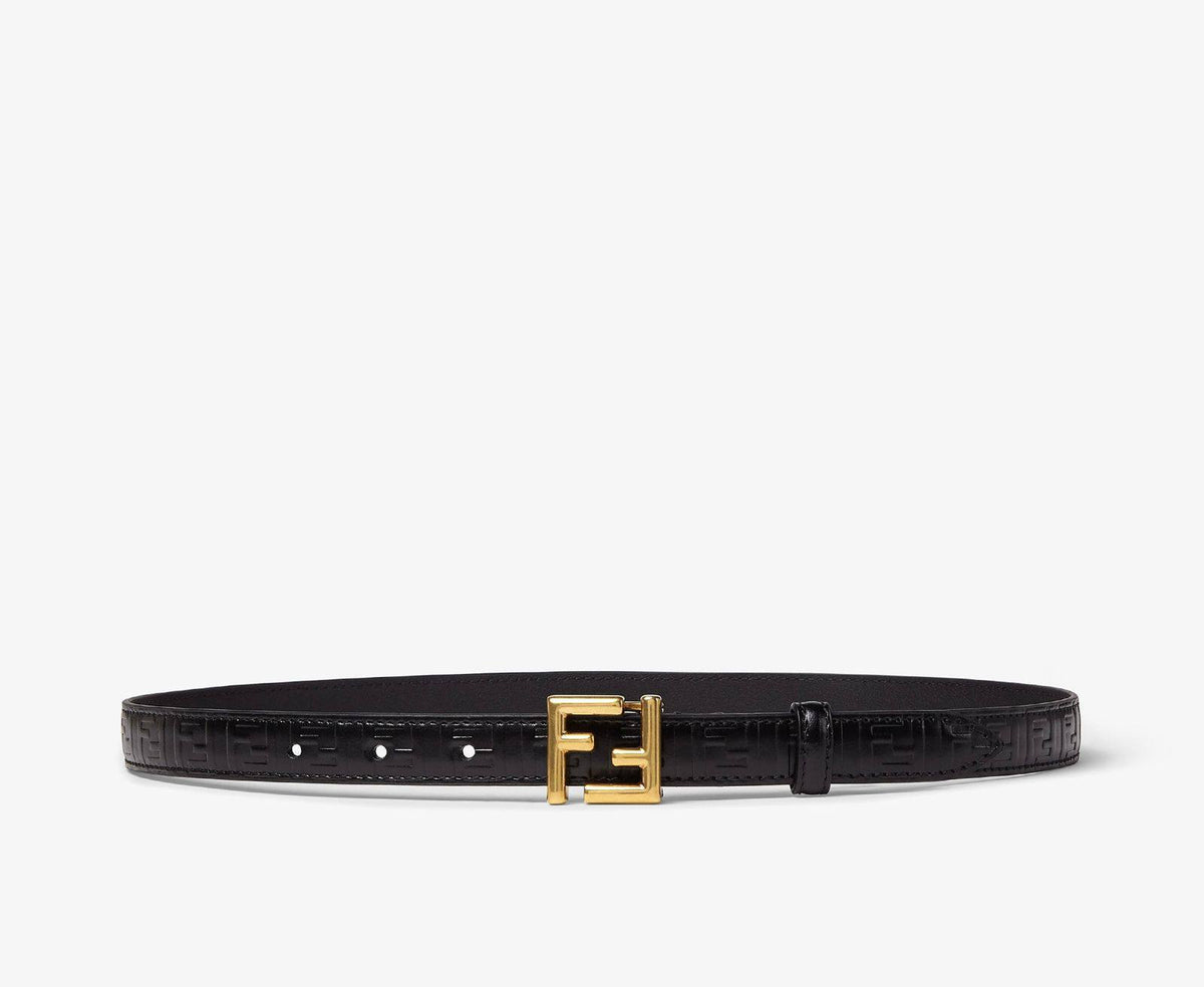Fendi
2 cm

280 dhs🇦🇪🇦🇪🇦🇪

Zain164
♥️♥️♥️
