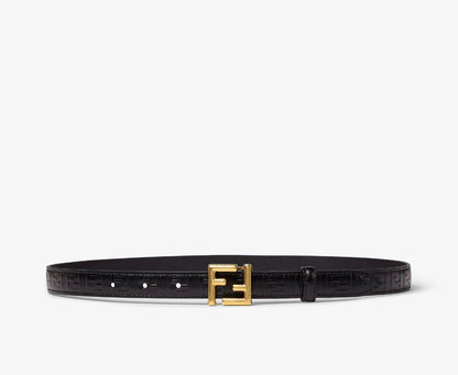 Fendi
2 cm

280 dhs🇦🇪🇦🇪🇦🇪

Zain164
♥️♥️♥️