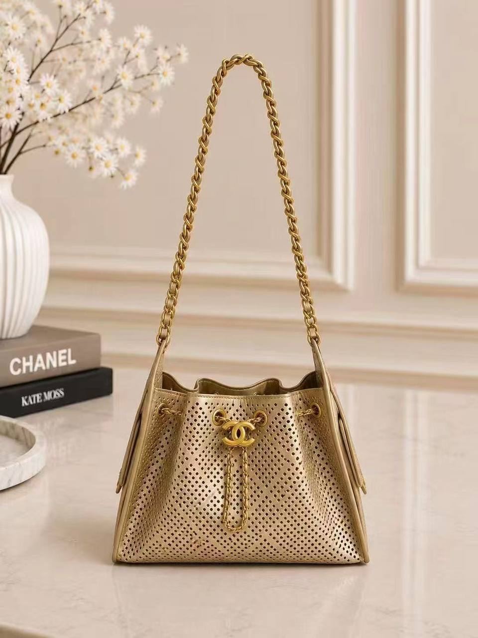 Chanel

High quality

110 dhs🇦🇪🇦🇪
Zain50
♥️♥️♥️