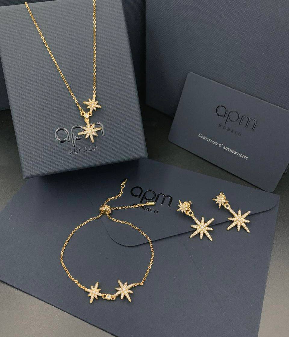 APM ⭐
Set MASTER✨💫
120 DHS🌺
NECKLACE BRACELET EARRINGS 
WITH SAME BOX AND PAPER BAG
🛍️🎁

Zain89
♥️♥️♥️