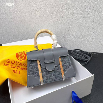 GOYARD
HIGH QUALITY  

WITH BOX 
🎁🎁🎁

130 dhs✅

Zain295
♥️♥️♥️