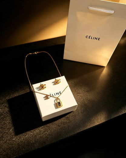 *Stainless steel 😍*
Necklace ❤️‍🔥
Earring 🦋
Non tarnish 💯
With same boxes 🗃️ 
And paper bag 🛍️
40 dhs🇦🇪🇦🇪

Zain216
♥️♥️♥️