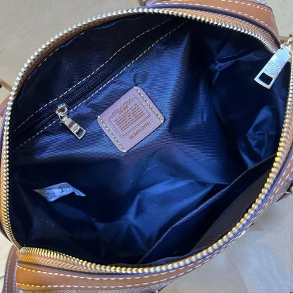 COACH 
HIGH QUALITY 
WITH BOX 
120 dhs💓
25cm

Zain39
♥️♥️♥️