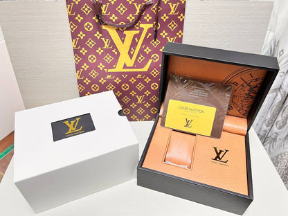 Watches Boxes
Master Box + Paper bag & Card
🎁🎁🎁

50 dhs🪙🌨️

Zain85
♥️♥️♥️