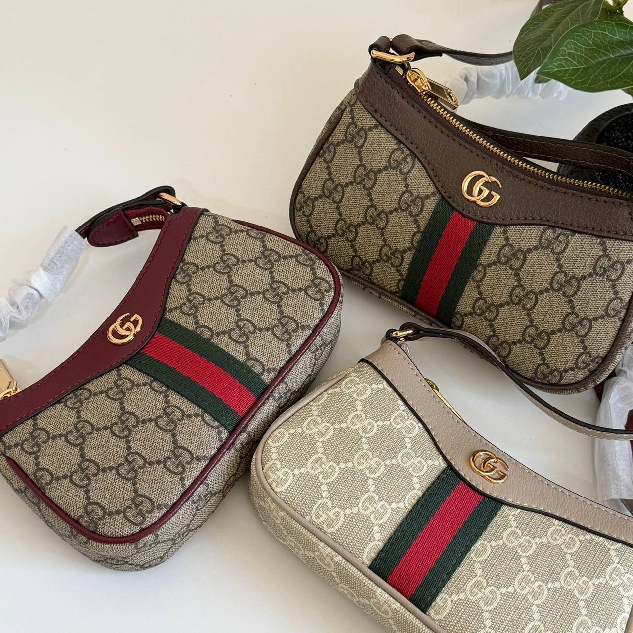 Gucci
Master
190 dhs✅

Zain134
♥️♥️♥️