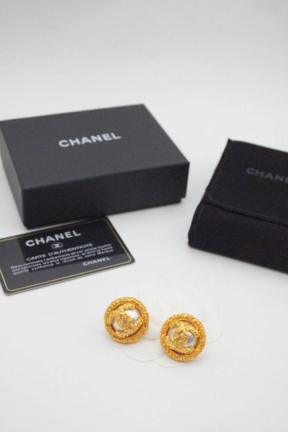 Master earrings

60 dhs 

Zain122
♥️♥️♥️