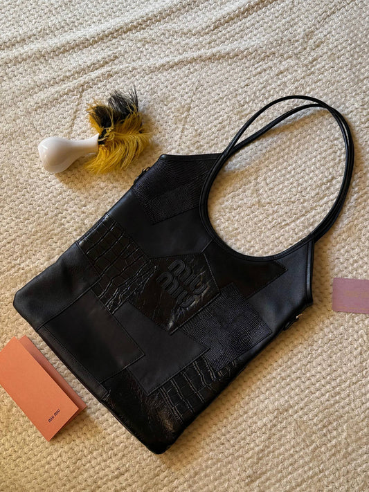 MIU MIU
36cm
340 dhs❣️
Top quality

Zain167
♥️♥️♥️