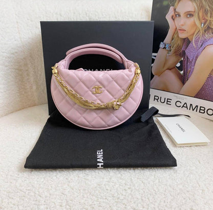 Chanel
100 dhs🌺
Good-quality 

with box
🎁🎁🎁

Zain35
♥️♥️♥️