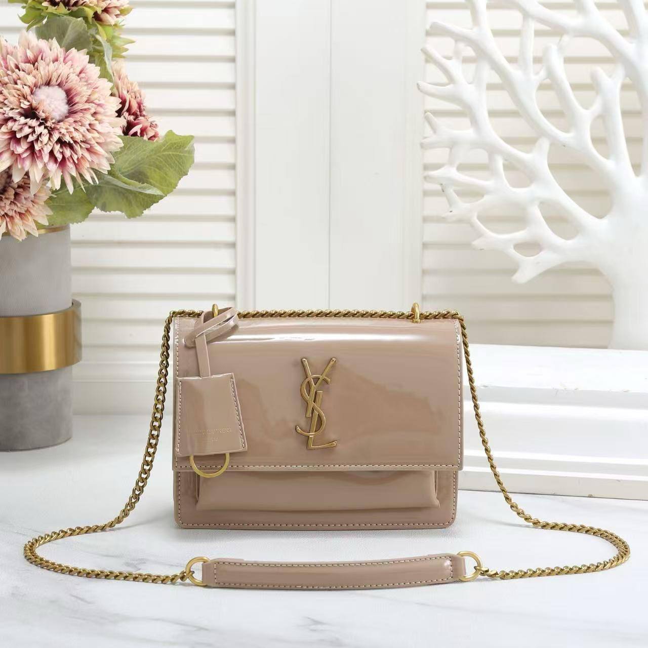YSL NEW CAME GOOD QUALITY WITH BOX 
110 dhs🇦🇪🇦🇪

Zain295
♥️♥️♥️