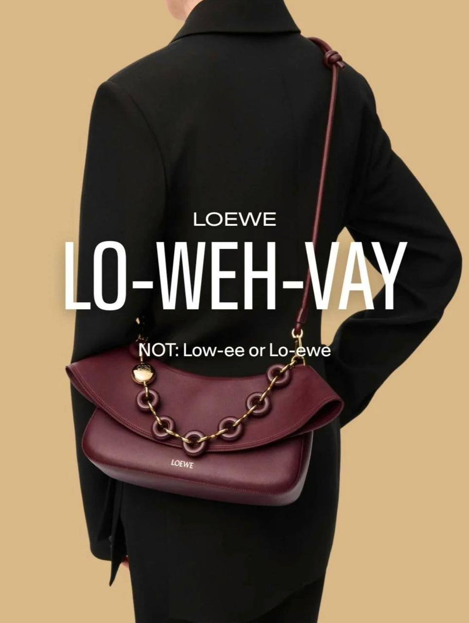 LOEWE 

COPY ONE NEW CAME 
WITH BOX 
🎁🎁🎁

155 dhs🪙🖤

Zain39
♥️♥️♥️