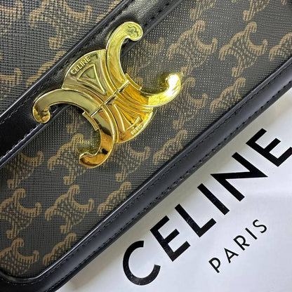 CELINE 
GOOD QUALITY
 WITH BOX 🎁
110 dhs✅

Zain295
♥️♥️♥️