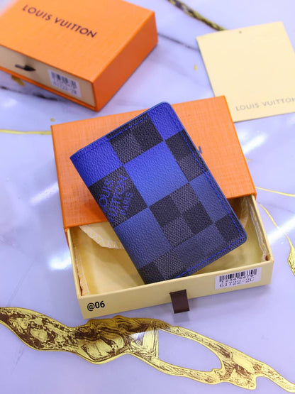 LV WALLET 

WITH BOX
🎁🎁🎁

45 dhs❣️

Zain58
♥️♥️♥️